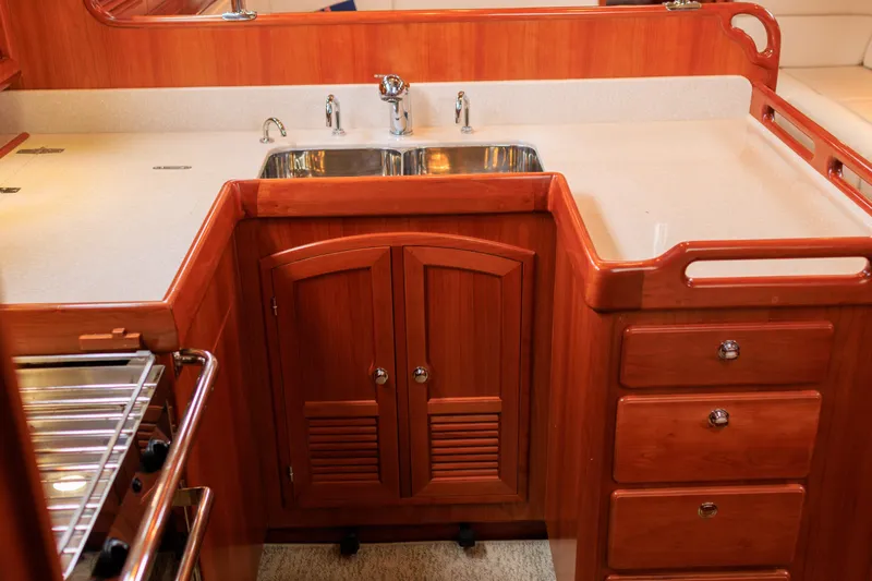 Heureka Yacht Photos Pics 