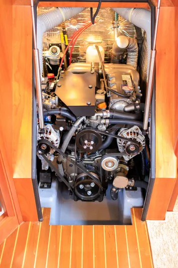 Heureka Yacht Photos Pics 