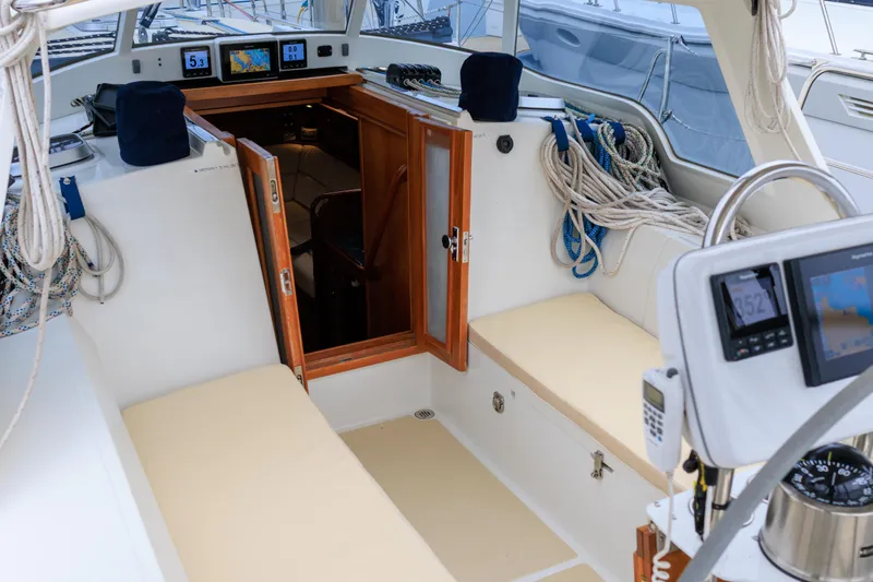 Heureka Yacht Photos Pics 