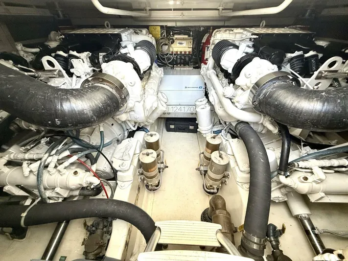 Waiheke Yacht Photos Pics 2002 Cabo 43 Fly - Image 20