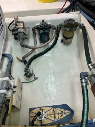 Waiheke Yacht Photos Pics 2002 Cabo 43 Fly - Image 27