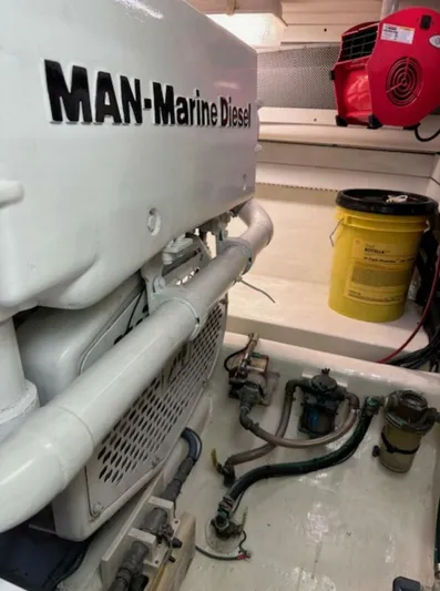 Waiheke Yacht Photos Pics 2002 Cabo 43 Fly - Image 26