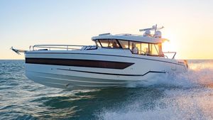 2024 Wellcraft 355 Commuter