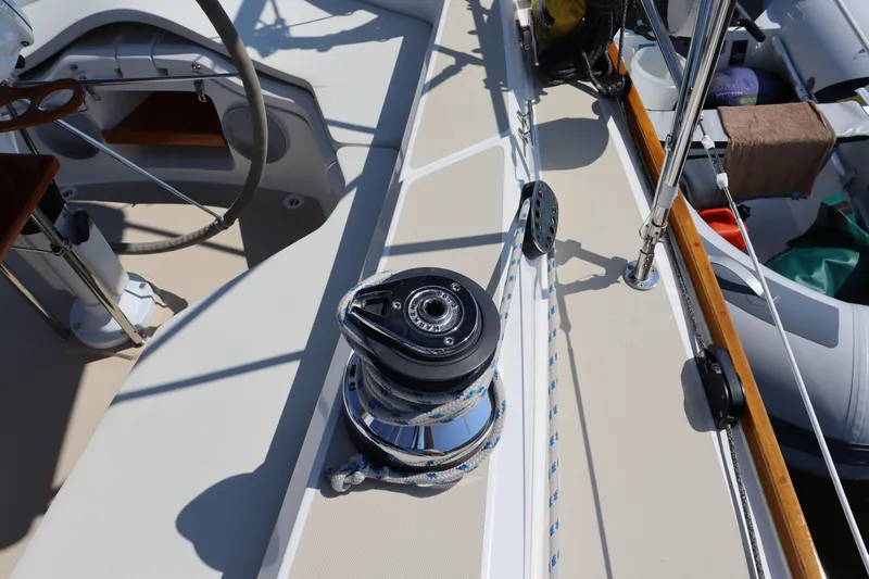 Cianna Yacht Photos Pics Deck of 2001 Sabre 402 sailboat featuring winch and steering wheel.