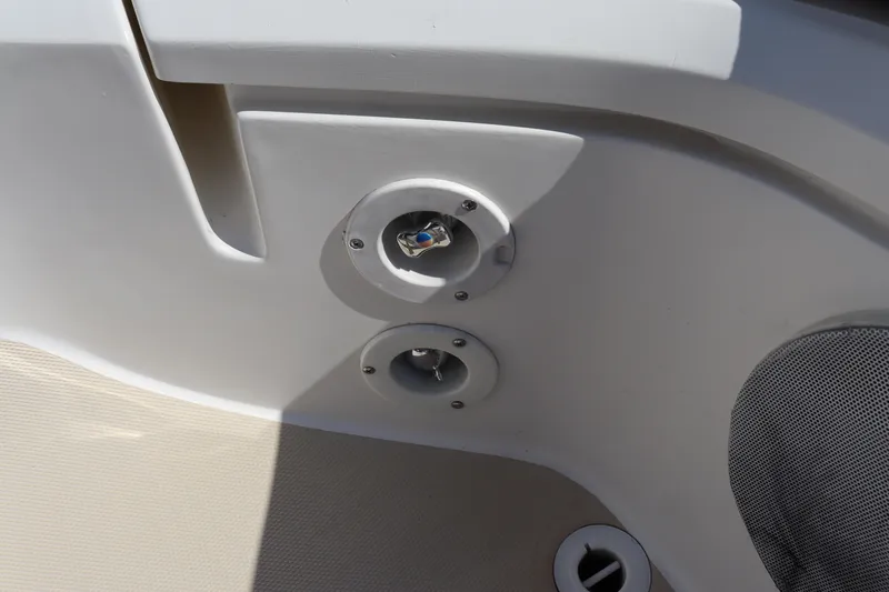 Cianna Yacht Photos Pics Boat deck fittings on a 2001 Sabre 402, featuring a clean, white surface.