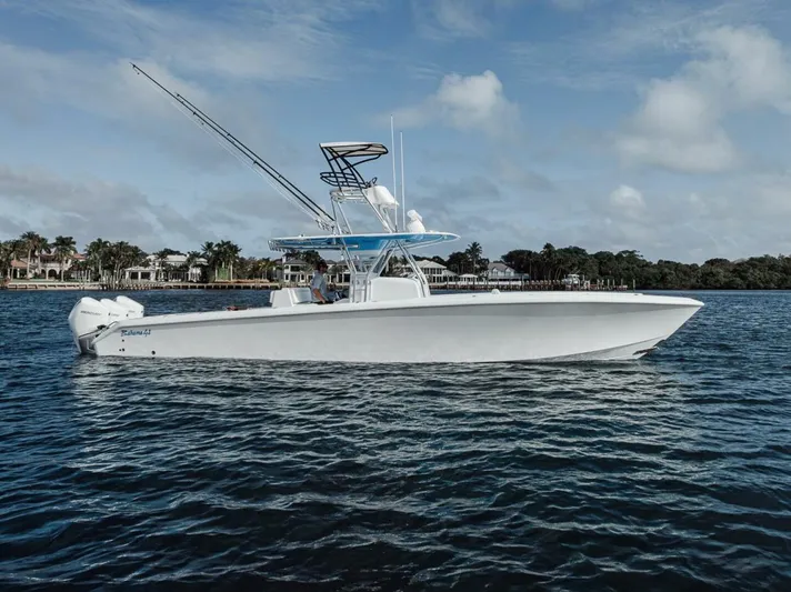 Southpaw Yacht Photos Pics 