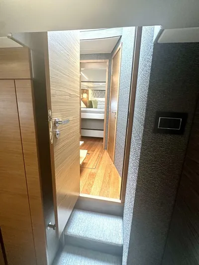 Jena Yacht Photos Pics 2019 Tiara Yachts 49 Coupe - Image 30