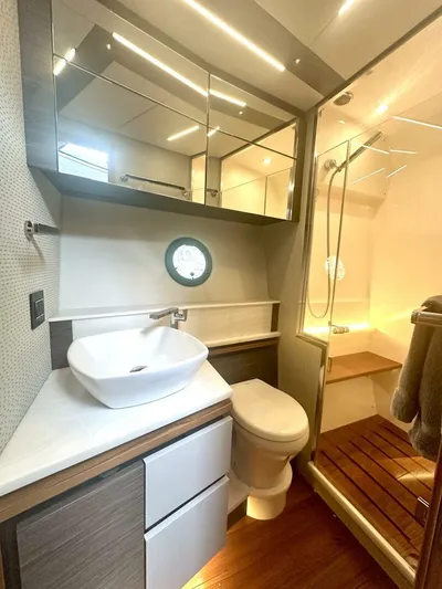 Jena Yacht Photos Pics 2019 Tiara Yachts 49 Coupe - Image 28