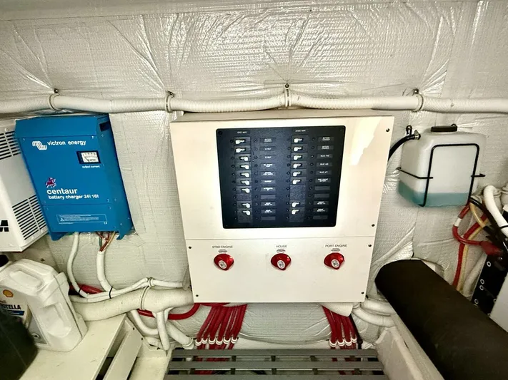 Jena Yacht Photos Pics 2019 Tiara Yachts 49 Coupe - Image 42