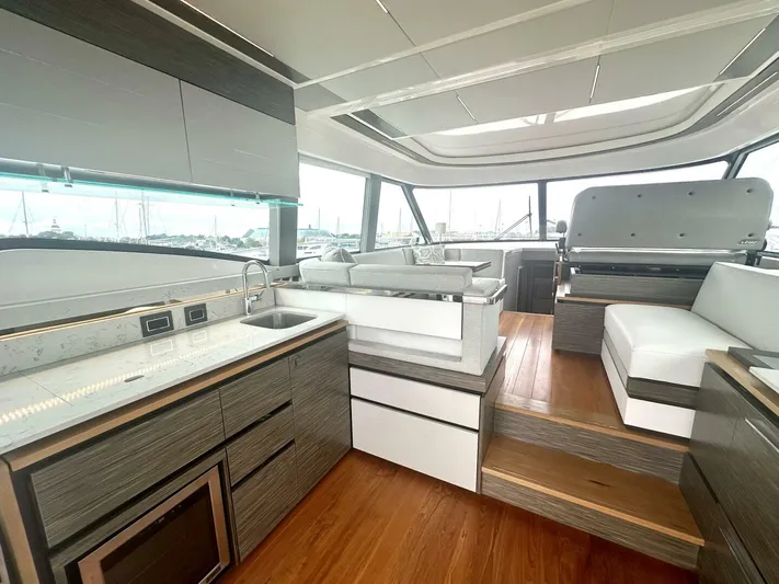 Jena Yacht Photos Pics 2019 Tiara Yachts 49 Coupe - Image 14
