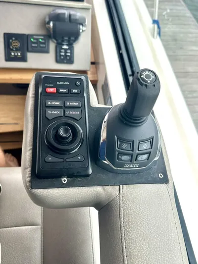 Jena Yacht Photos Pics 2019 Tiara Yachts 49 Coupe - Image 24