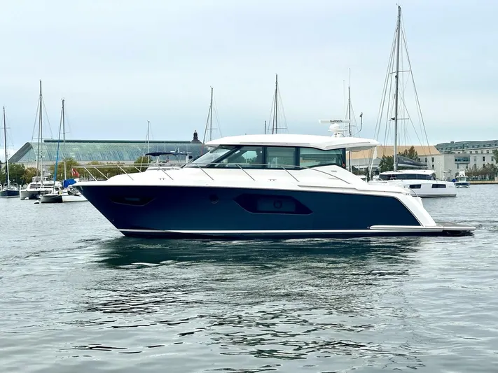 Jena Yacht Photos Pics 2019 Tiara Yachts 49 Coupe - Image 2