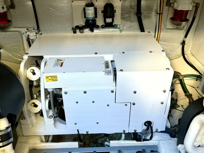 Jena Yacht Photos Pics 2019 Tiara Yachts 49 Coupe - Image 40