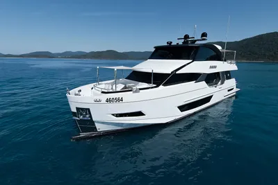 Ocean Alexander 26 R Enclosed Bridge