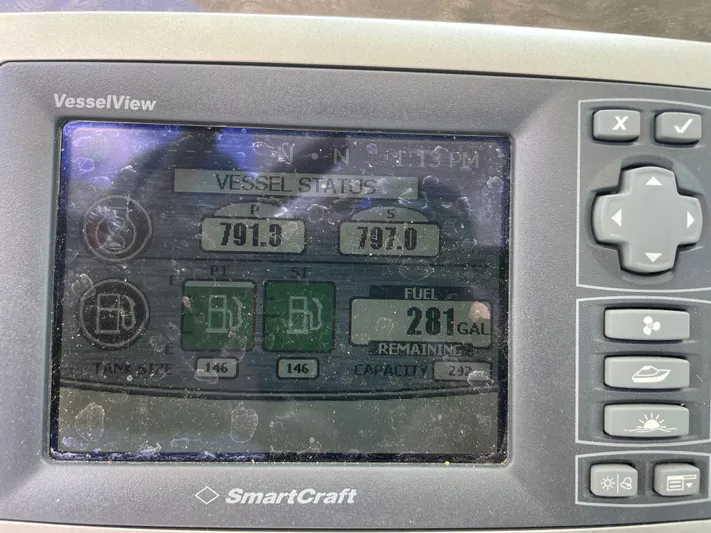  Yacht Photos Pics VesselView display on 2010 Sea Ray 450 Sundancer showing fuel status and engine data.
