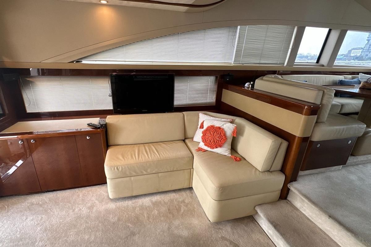 2008 Princess 62 