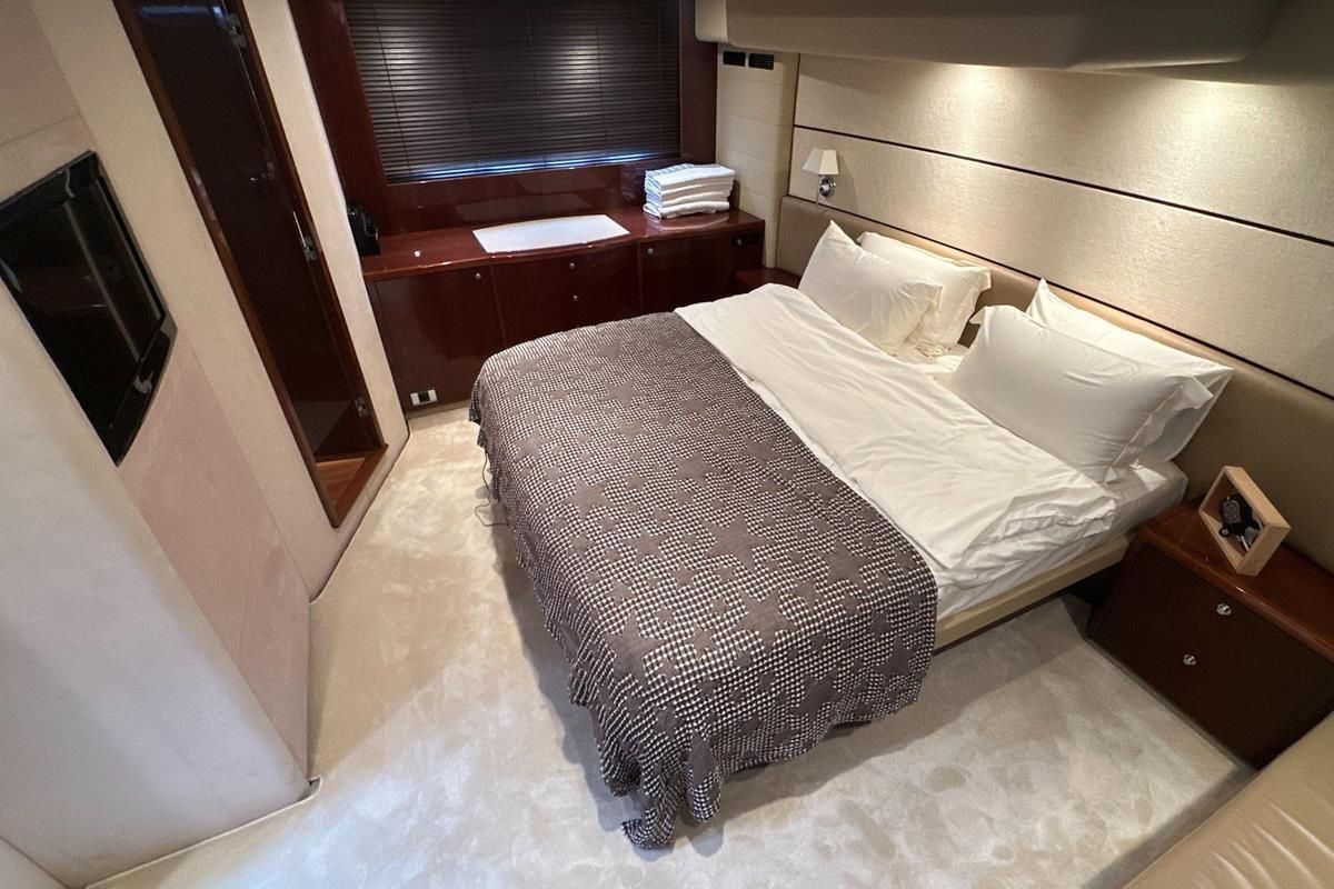 2008 Princess 62 