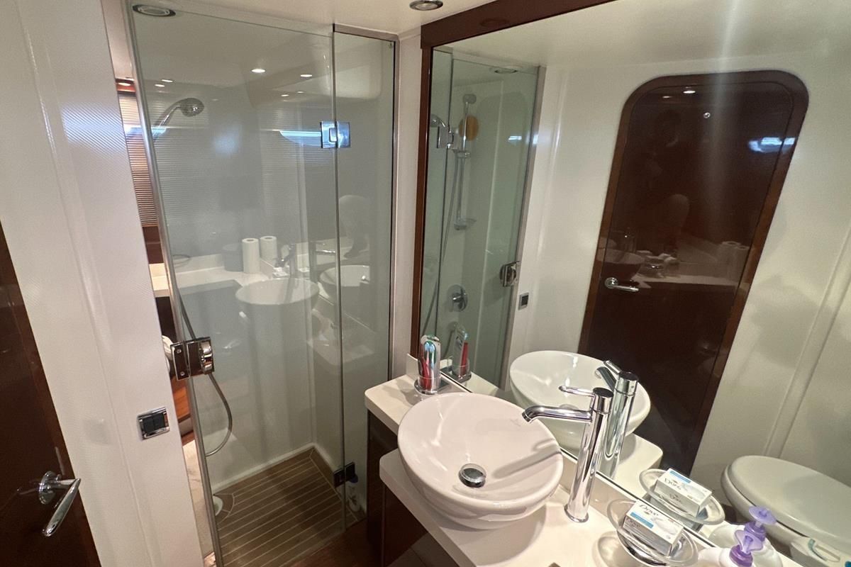 2008 Princess 62 