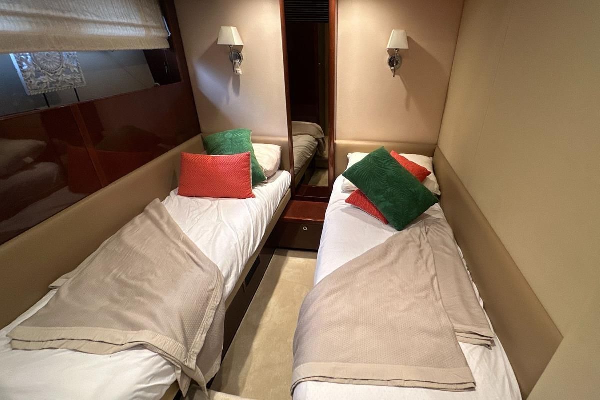 2008 Princess 62 