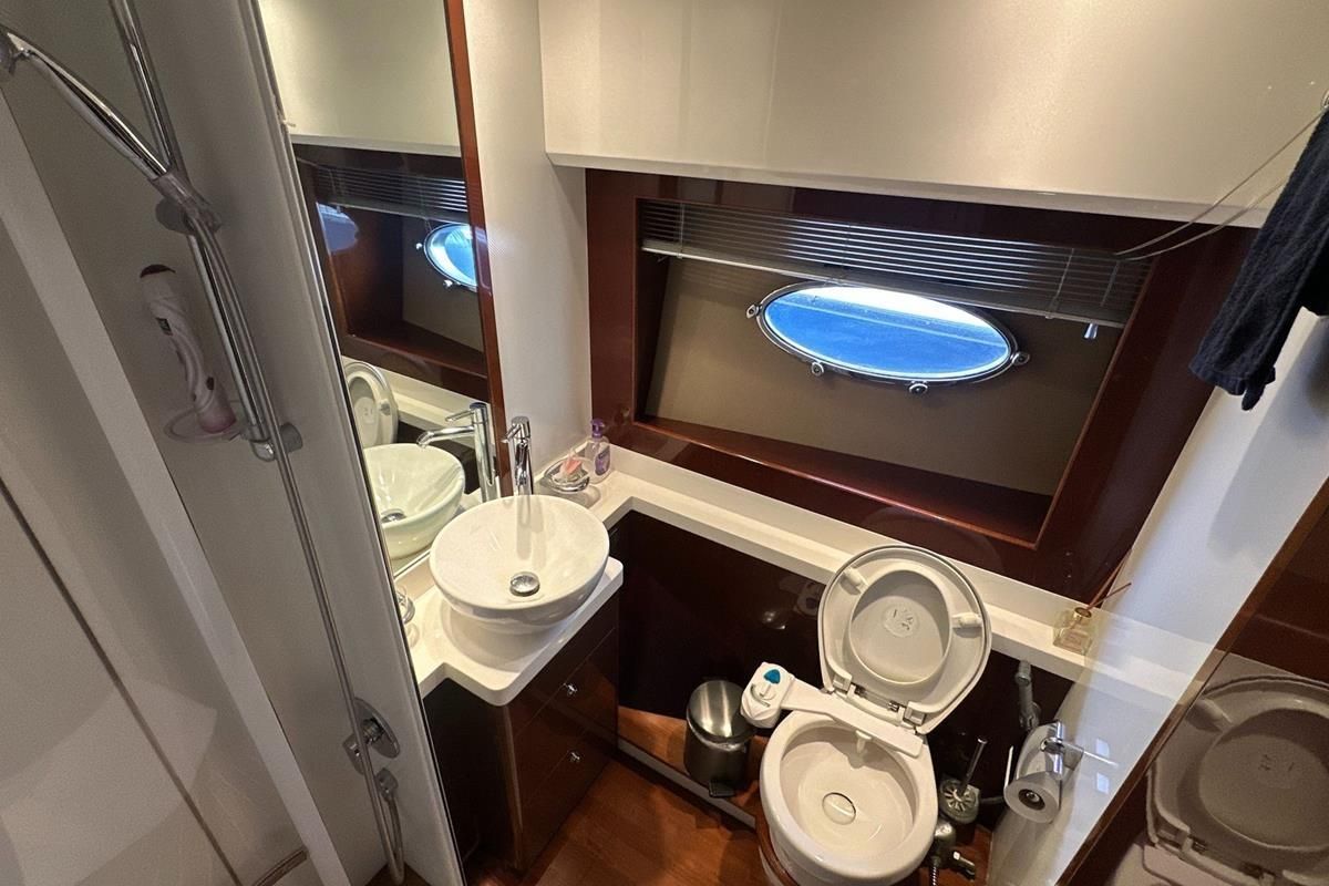 2008 Princess 62 