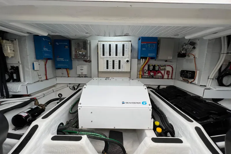  Yacht Photos Pics SeaKeeper 6