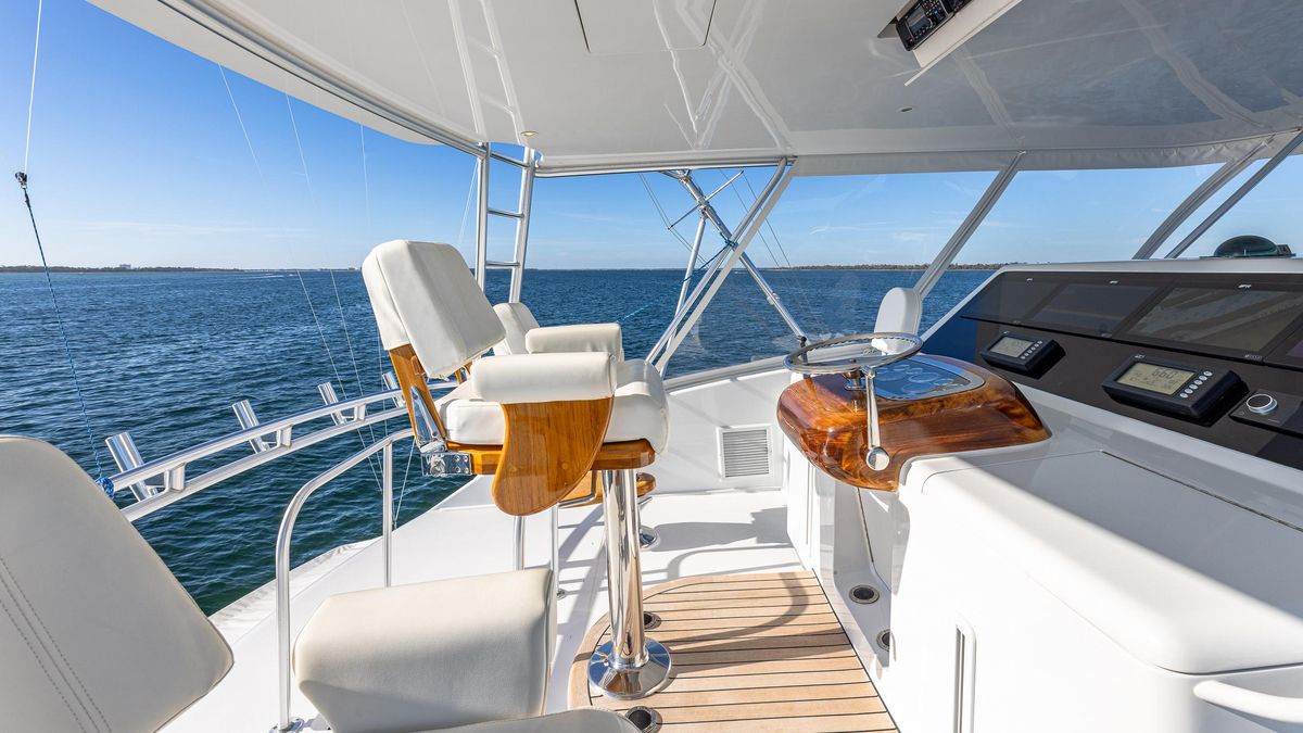 2004 Viking 73 