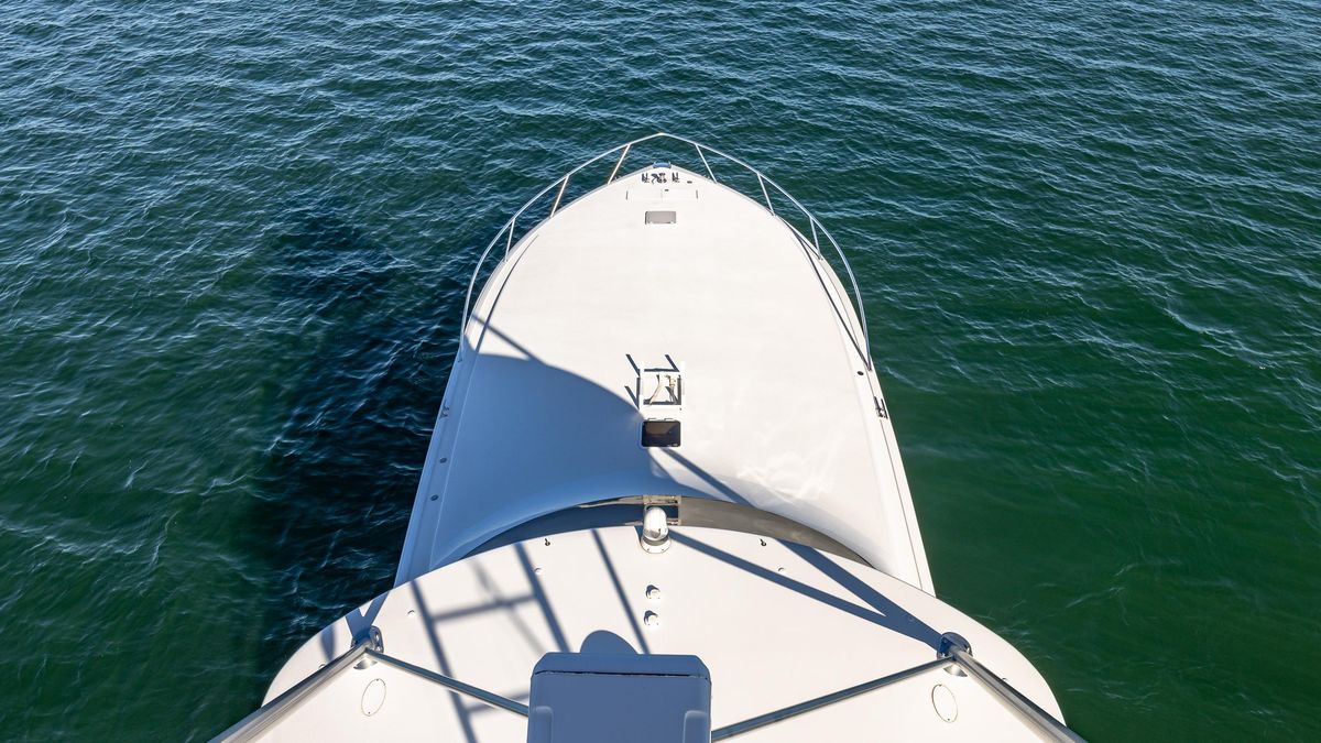 2004 Viking 73 
