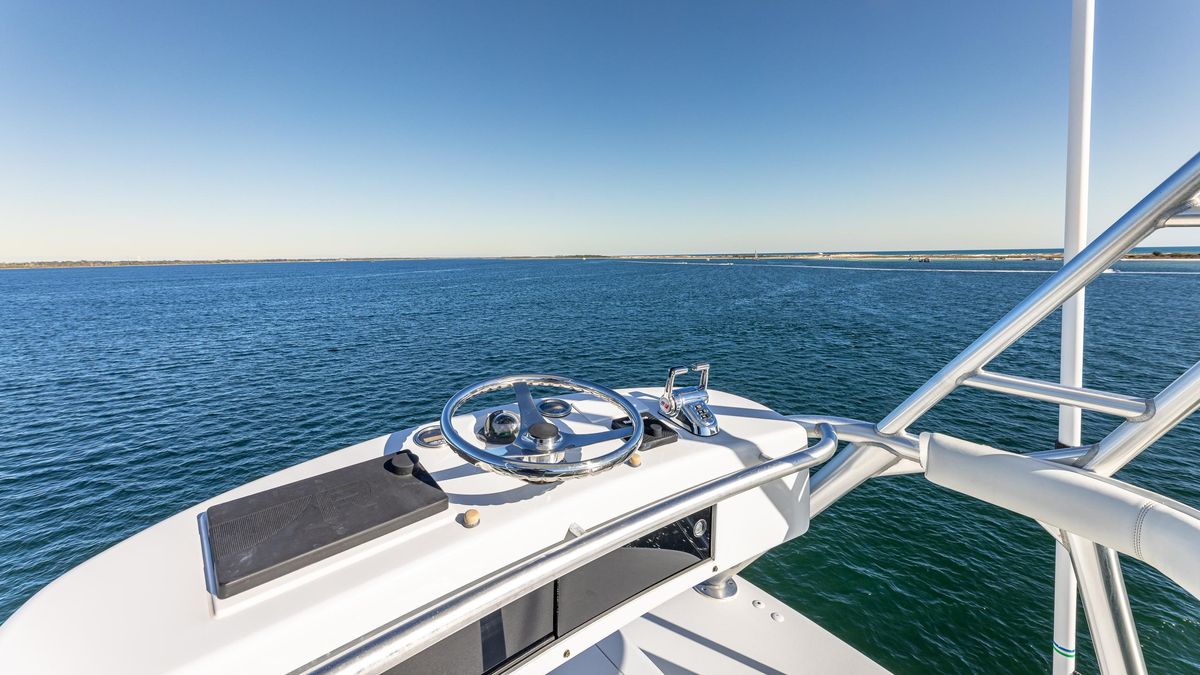 2004 Viking 73 