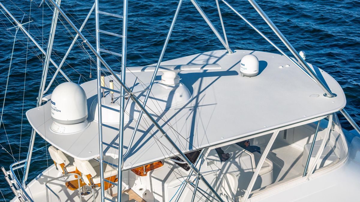 2004 Viking 73 