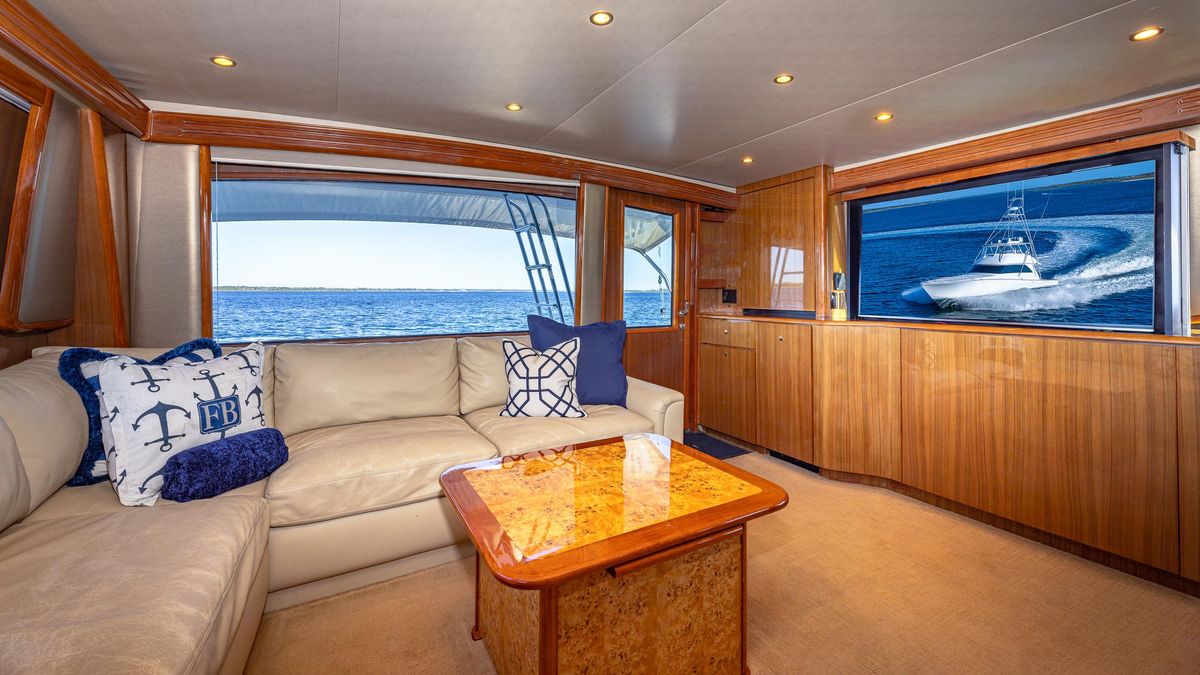 2004 Viking 73 