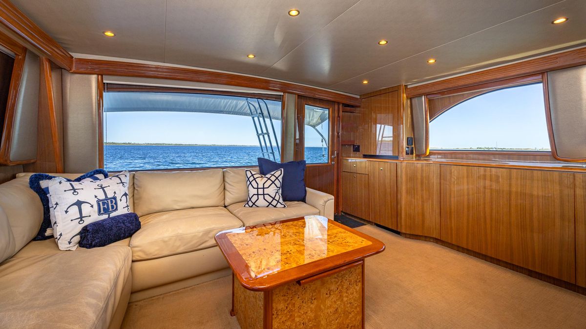 2004 Viking 73 