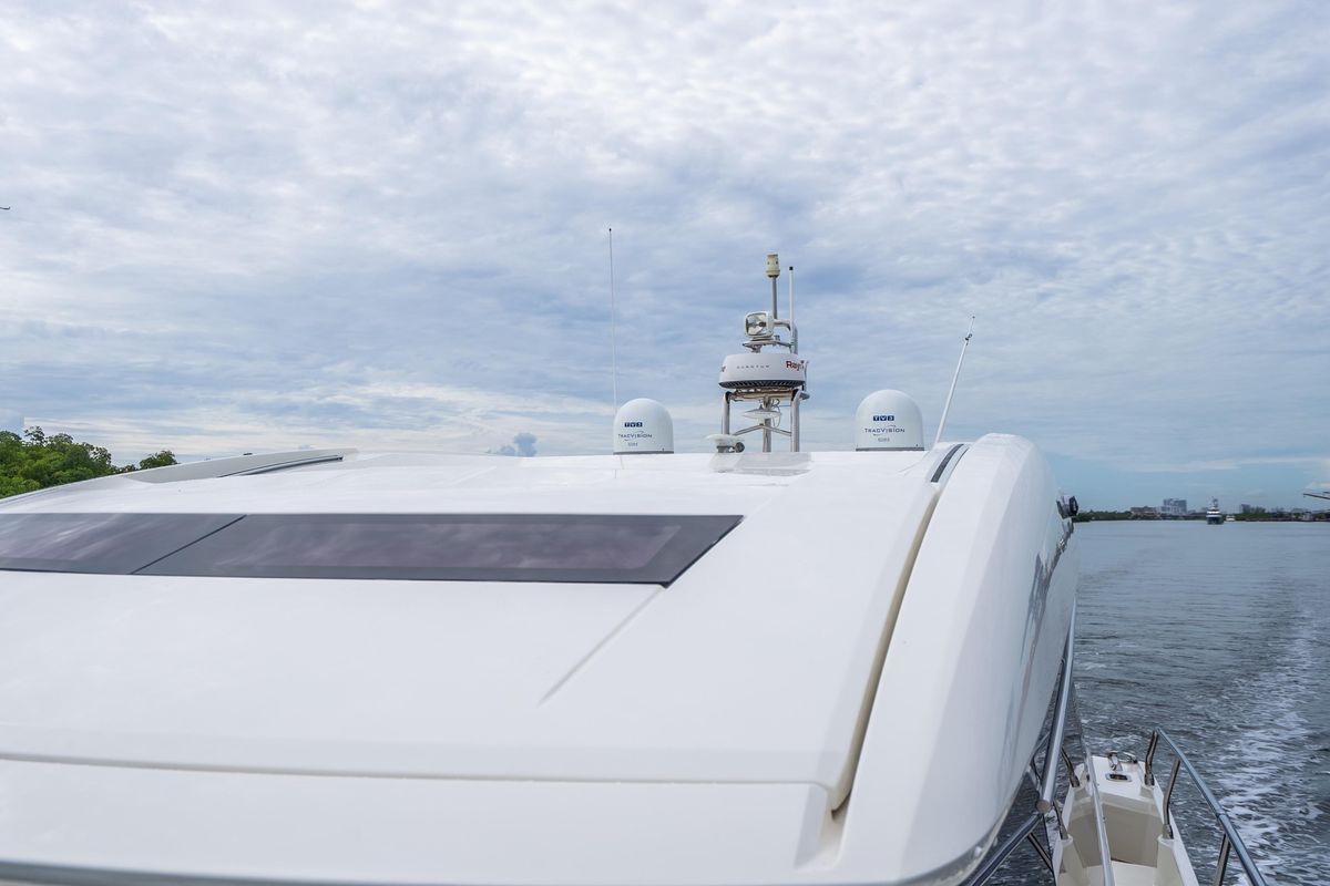2018 Prestige 52 