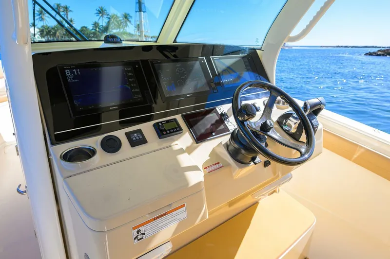  Yacht Photos Pics 2019 Scout 355 Lxf - Image 24