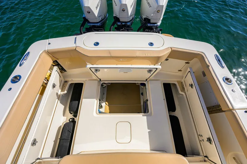 Yacht Photos Pics 2019 Scout 355 Lxf - Image 44