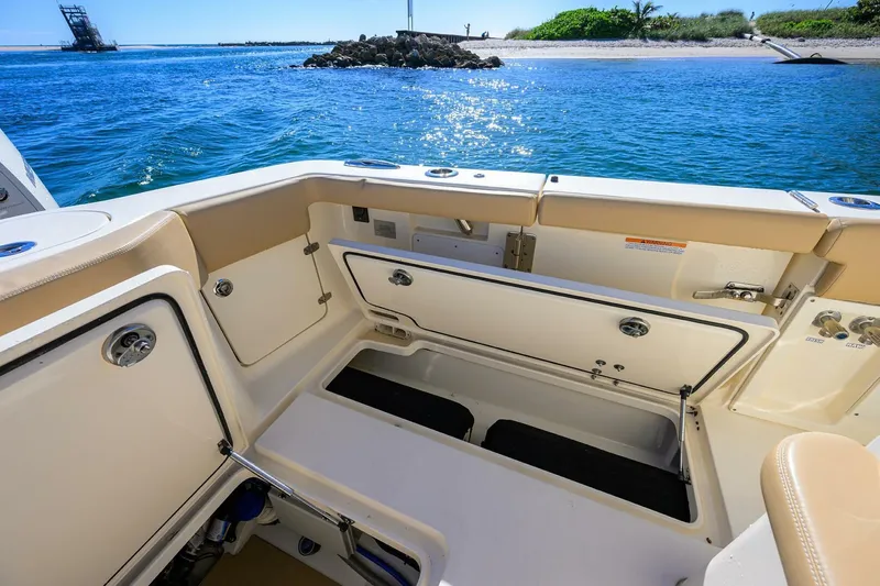  Yacht Photos Pics 2019 Scout 355 Lxf - Image 45