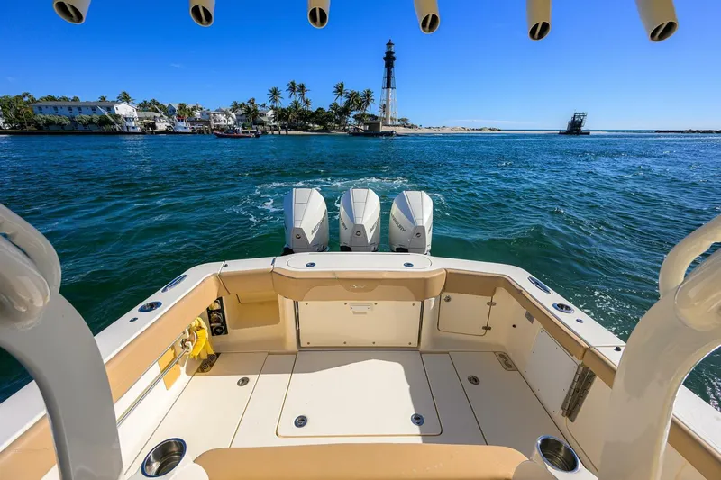  Yacht Photos Pics 2019 Scout 355 Lxf - Image 34