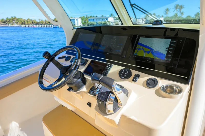  Yacht Photos Pics 2019 Scout 355 Lxf - Image 26