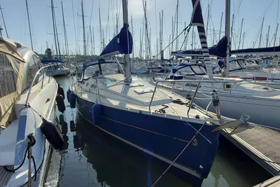 2005 Beneteau Oceanis Clipper 323 DL