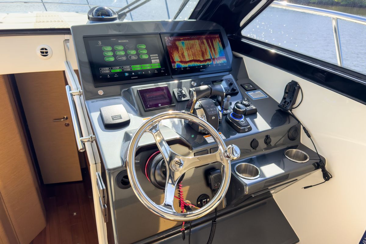 2021 Ocean Alexander 45 