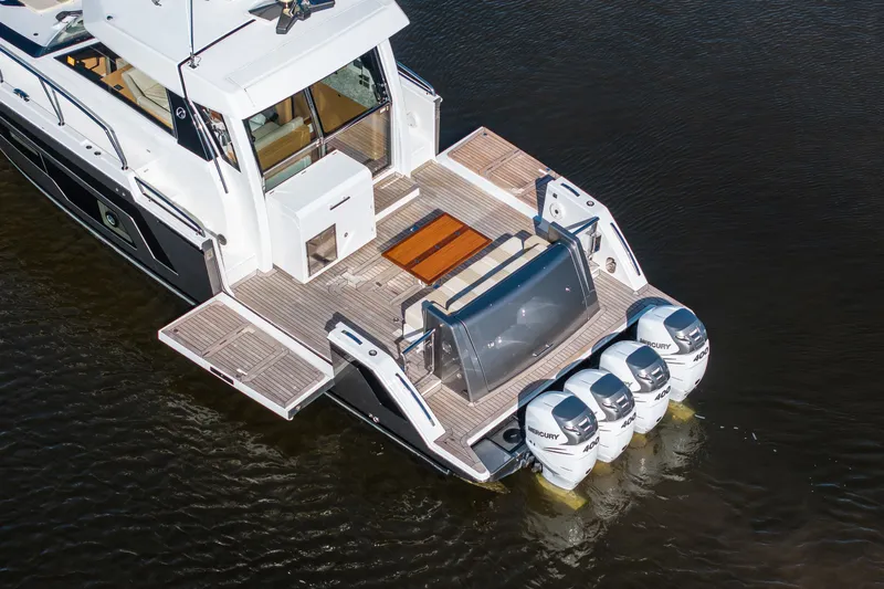 Last Waltz Yacht Photos Pics 