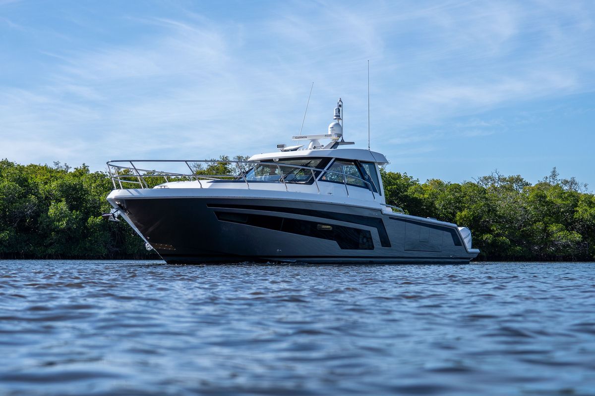 2021 Ocean Alexander 45 