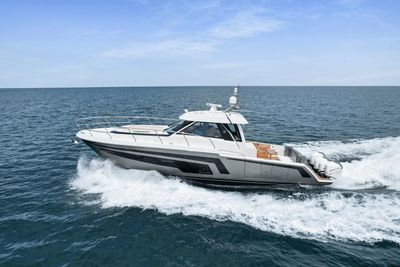 Yacht