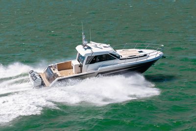 Yacht
