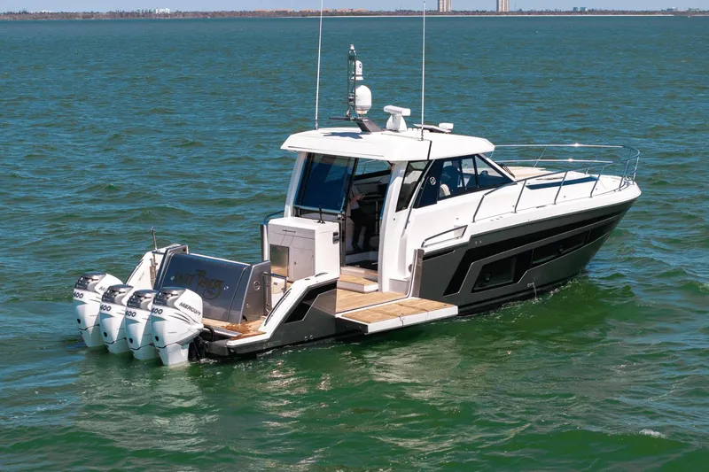 Last Waltz Yacht Photos Pics 