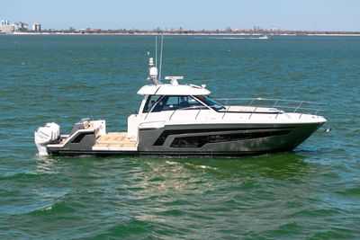 Yacht