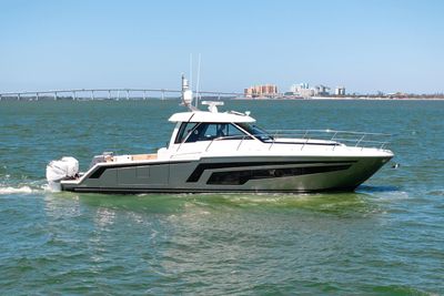 Yacht