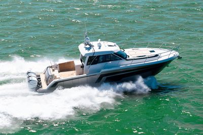 Yacht