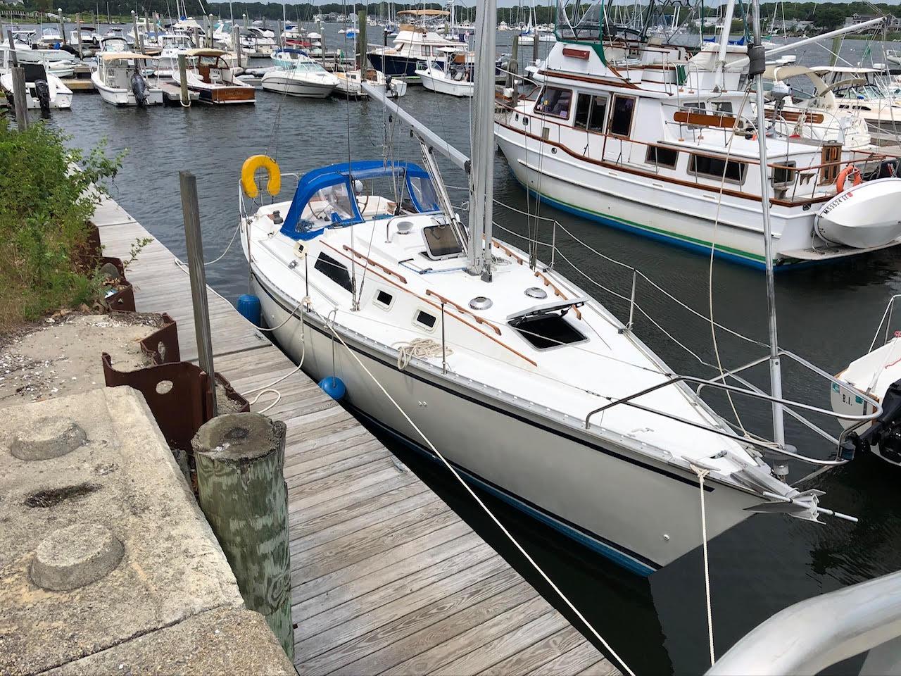 1986 sailboat hunter 31 specification