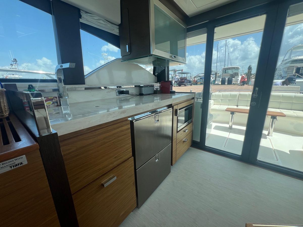 2016 Tiara Yachts 45 