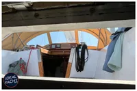 Interior view of 1976 BOUVIER/JOUFFRAY BILINGA yacht with nautical equipment.